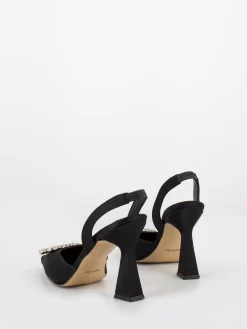 Chanel Neri In Raso Con Cinturino E Maxi Strass -Birkenstock Italia stimm chanel neri in raso con cinturino e maxi strass3