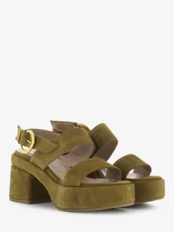 Sandali In Camoscio Cuoio