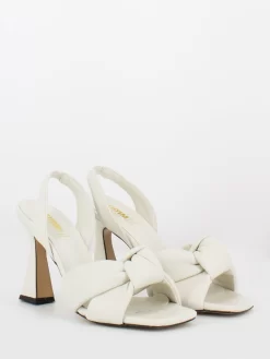 Sandali In Nappa Latte Con Maxi Nodo