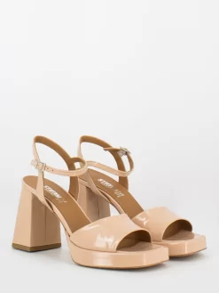 Sandali Open-toe In Vernice Nude