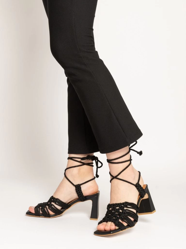 Birkenstock Italia -Birkenstock Italia angel alarcon sandali brigitte corda e nappa neri2 768x1024 1